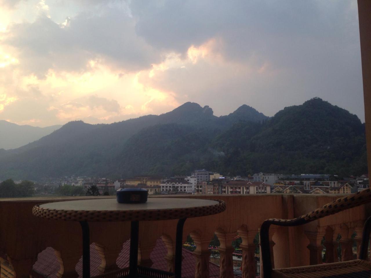 Manh Linh Guest House Sa Pa Exterior photo